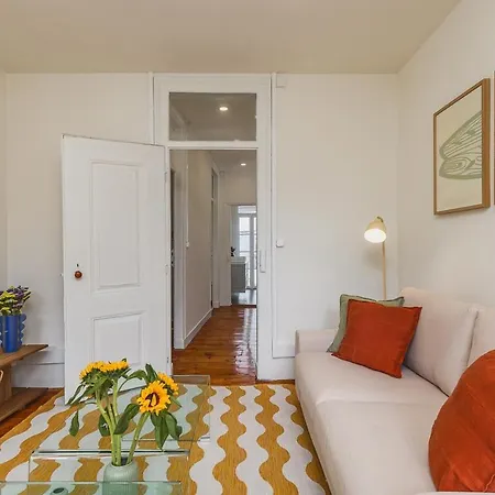 Chiado Charm Sunny 1br With Views With Ac Apartment